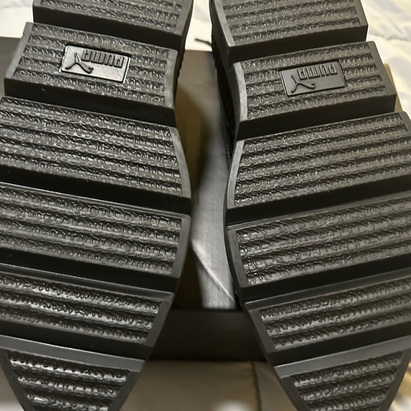 Fenty puma, pointy, creepers, black patent leather new inbox size 8 - Picture 10 of 11